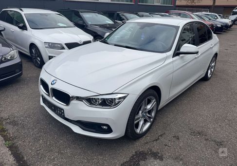 BMW 318, 2017