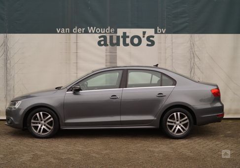 Volkswagen Jetta, 2011
