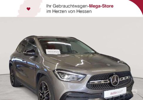 Mercedes-Benz GLA 220, 2021