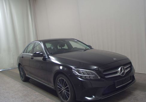 Mercedes-Benz C 300, 2020 3