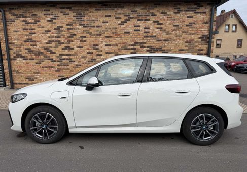 BMW 225, 2022 3