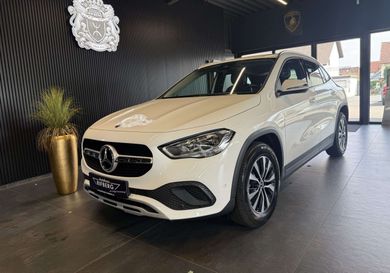 Mercedes-Benz GLA 200, 2021
