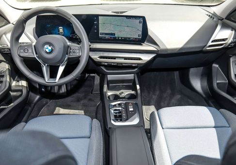 BMW 120, 2025