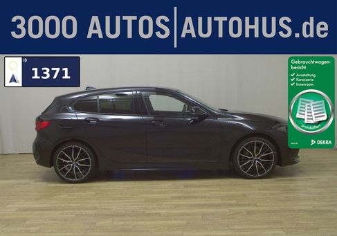 BMW 118, 2022