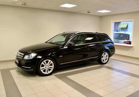 Mercedes-Benz C 250, 2012