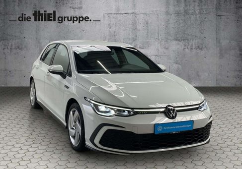 Volkswagen Golf, 2022