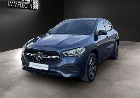 Mercedes-Benz GLA 180, 2023 3