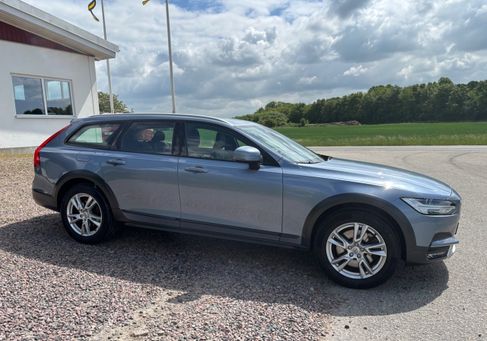 Volvo V90 Cross Country, 2019