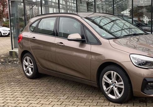 BMW 218, 2019 3