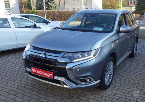 Mitsubishi Outlander, 2020