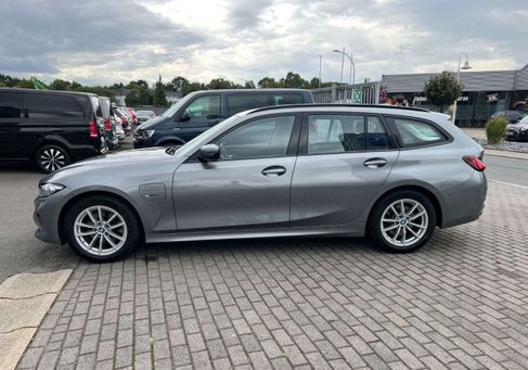 BMW 330, 2023 2