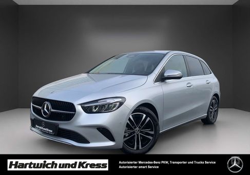 Mercedes-Benz B 180, 2023