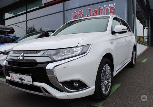 Mitsubishi Outlander, 2020