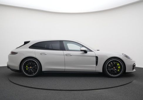 Porsche Panamera, 2023