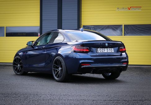 BMW 220, 2016