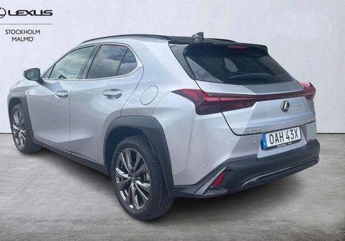 Lexus UX, 2023