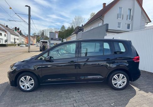 Volkswagen Touran, 2018 3