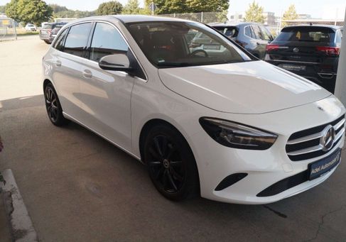 Mercedes-Benz B 200, 2021 3