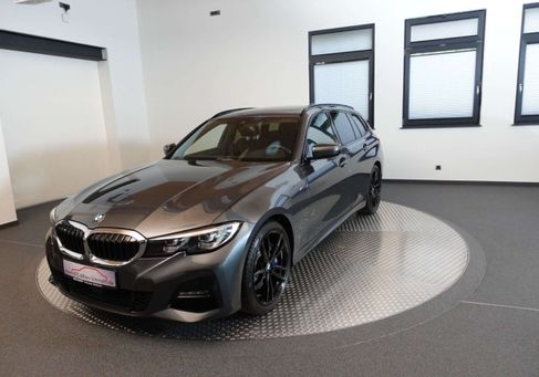 BMW 330, 2019