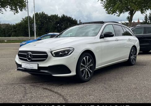 Mercedes-Benz E 300, 2022