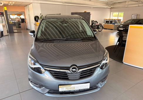 Opel Zafira, 2018