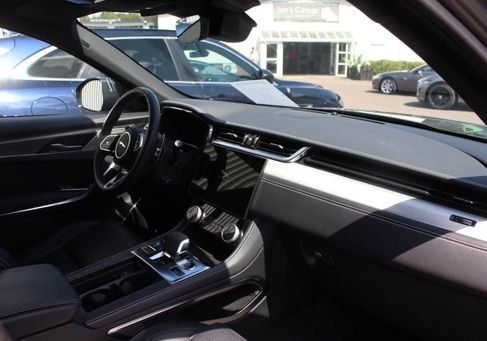 Jaguar F-Pace, 2024