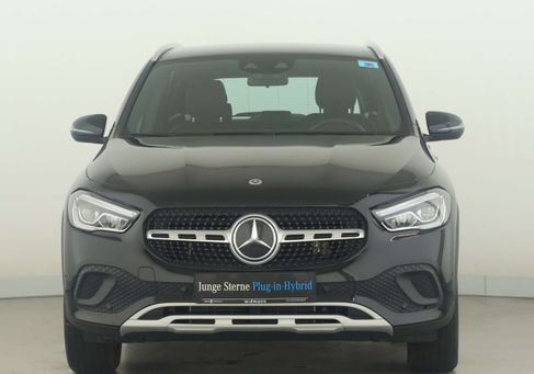 Mercedes-Benz GLA 250, 2022