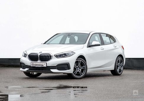 BMW 118, 2021