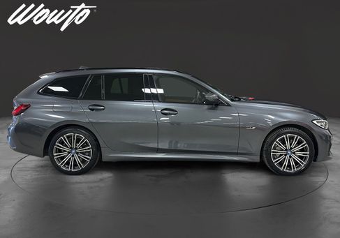 BMW 330, 2022