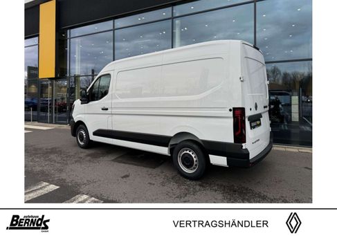 Renault Master, 2024