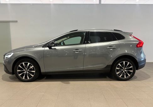Volvo V40 Cross Country, 2019