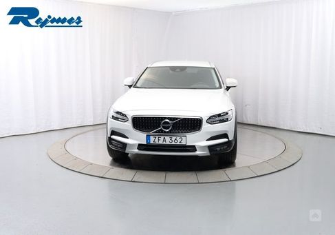 Volvo V90 Cross Country, 2018