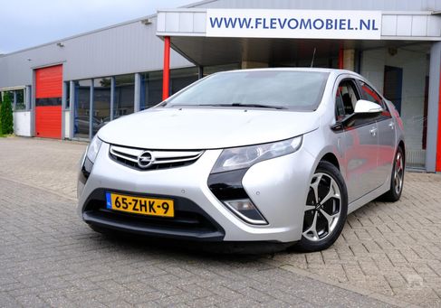 Opel Ampera, 2012