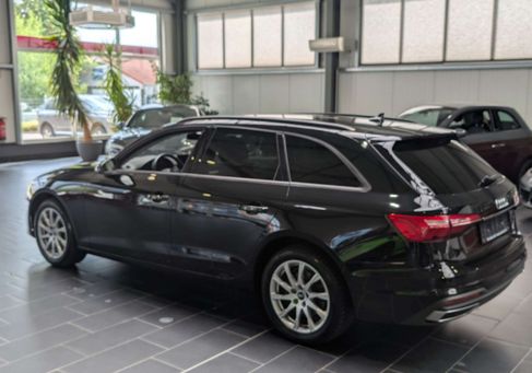 Audi A4, 2022