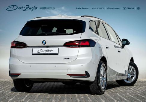 BMW 220, 2025 3