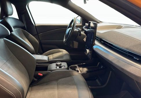 Ford Mustang Mach-E, 2021