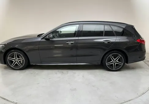 Mercedes-Benz C 300, 2022 2