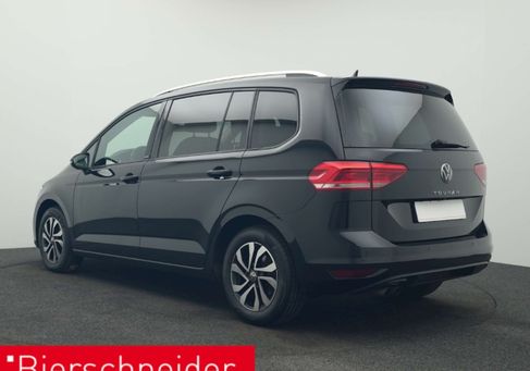 Volkswagen Touran, 2023 3