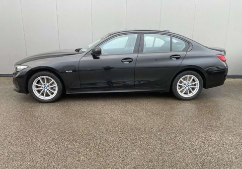 BMW 320, 2022