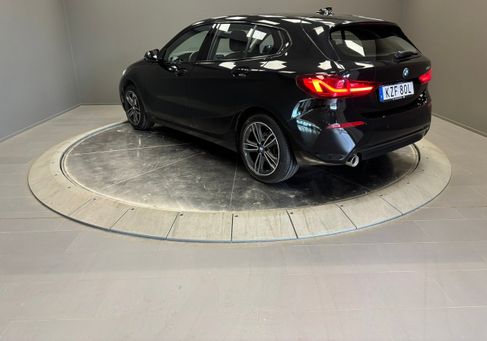 BMW 118, 2024