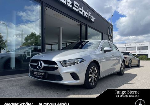 Mercedes-Benz A 180, 2022