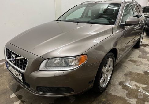 Volvo V70, 2012