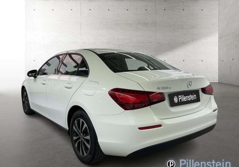 Mercedes-Benz A 180, 2023 3