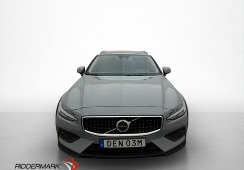 Volvo V60 Cross Country, 2024