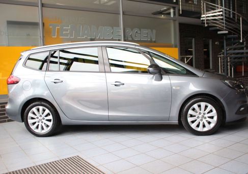 Opel Zafira, 2018