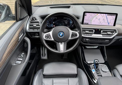 BMW iX, 2022