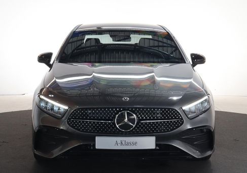 Mercedes-Benz A 180, 2025