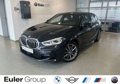 BMW 118, 2022