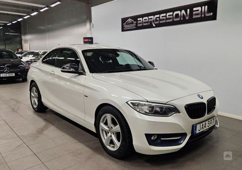 BMW 220, 2014