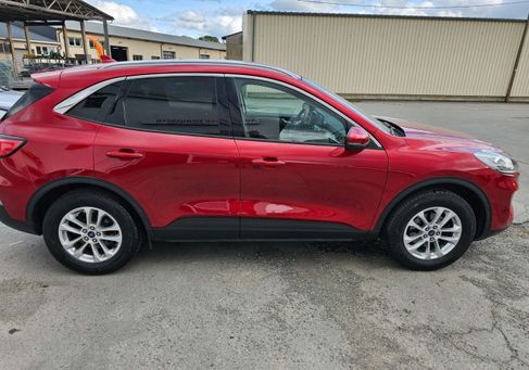 Ford Kuga, 2021